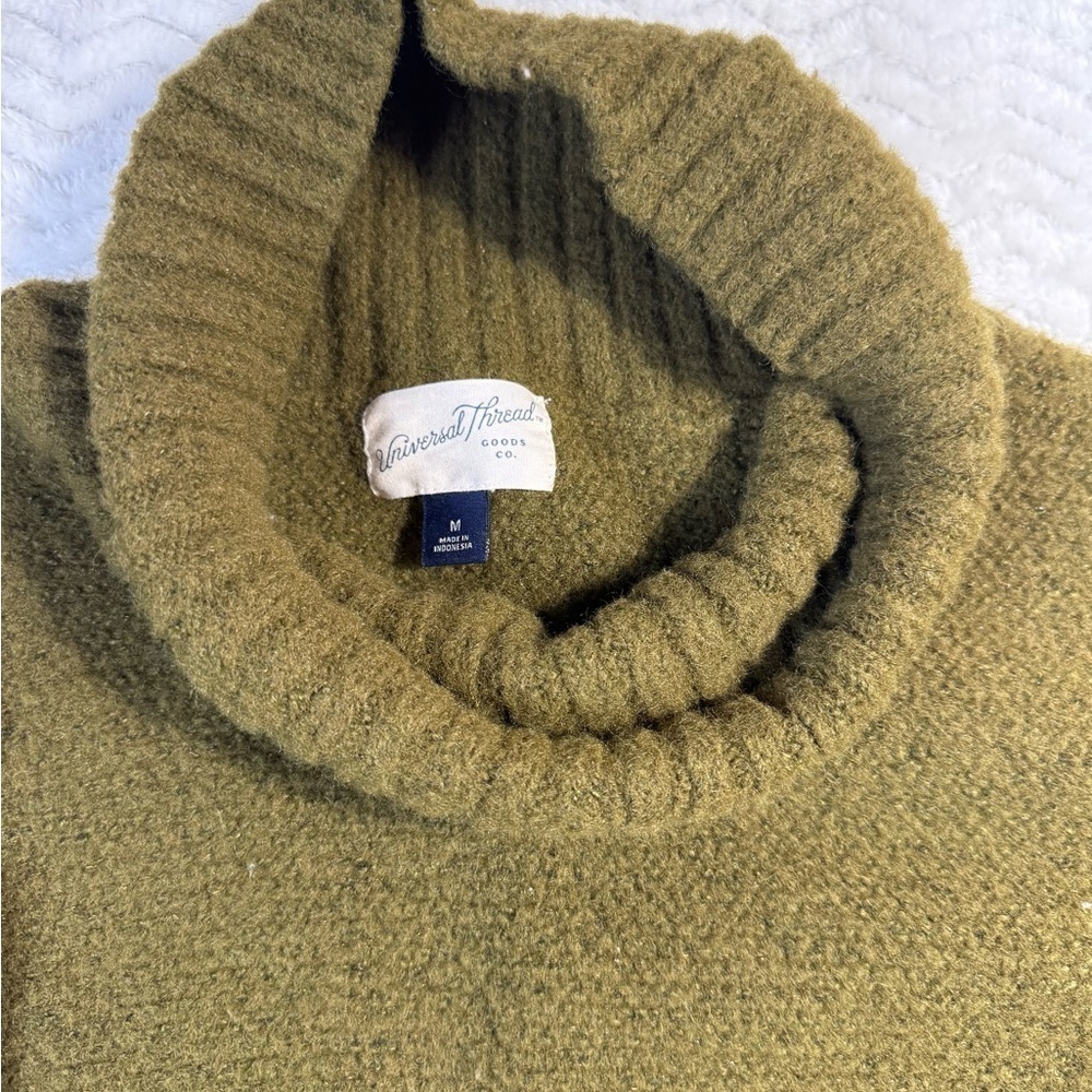 Universal Thread Sage Green Knit Mockneck Sweater Medium - Picture 2 of 5